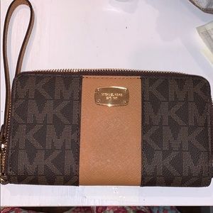 Michael Kors Wristlist brand new with tags